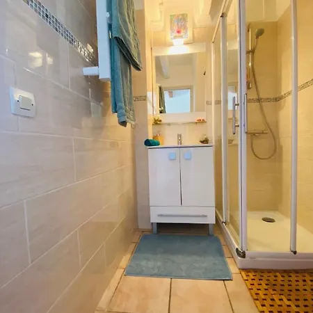 T2 Calme Proche Bonporteau Avec Clim Et Parking Apartment